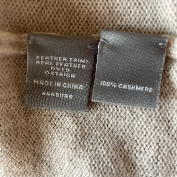 NWT Neiman Marcus 💯 Cashmere - Picture 9 of 11